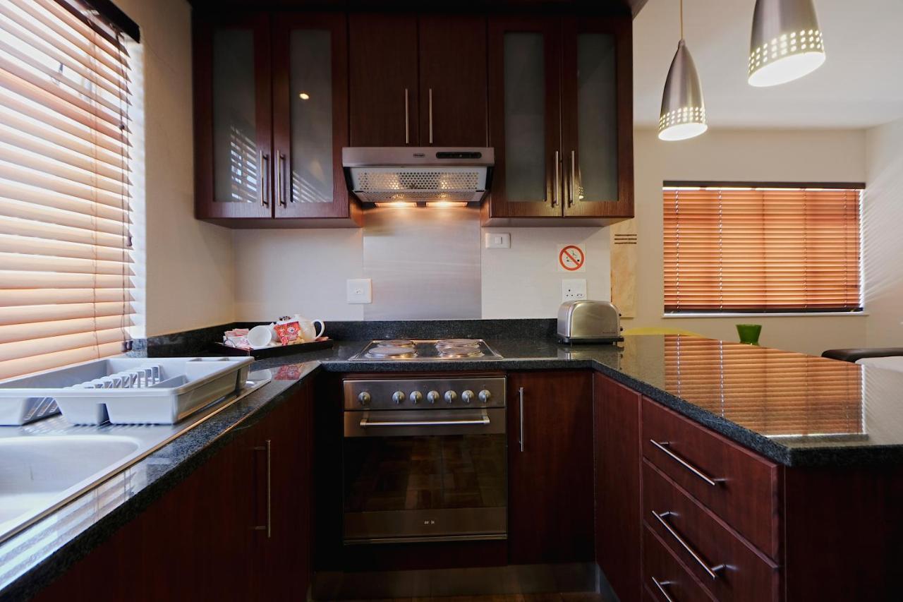 10 On Cape Self Catering Apartments Port Elizabeth Luaran gambar